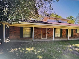 405 W Wheat St, Woodville, TX 75979
