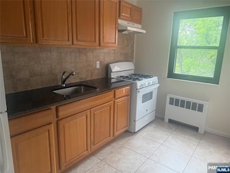 2329 Hudson Terrace Unit E15, Fort Lee, NJ 07024