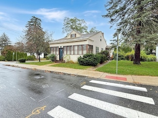 575 Beacon St, Lowell, MA 01850