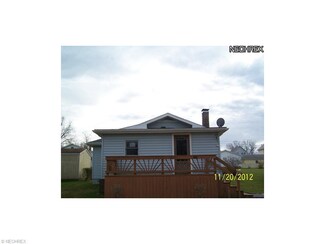 152 E Carolina Ave, Sebring, OH 44672