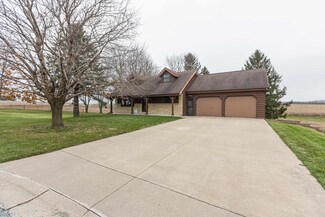 2030 Brenna Ct, Cuba City, WI 53807