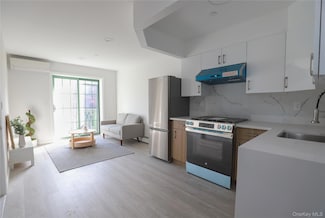 134-43 Maple Ave Unit 4D, Flushing, NY 11355