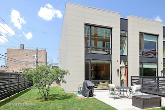 4832 N Clark St Unit 101, Chicago, IL 60640