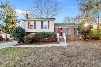 3107 Beaconwood Dr, Greensboro, NC 27455