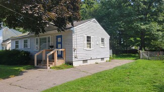 77 Staniford Rd, Burlington, VT 05408