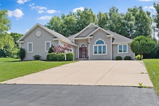 140 Chestnut Way, North Prairie, WI 53153