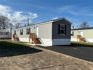 25 Ewald Dr, Panorama, NY 14625