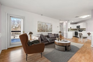 90 Quincy Shore Dr Unit 115, Quincy, MA 02171