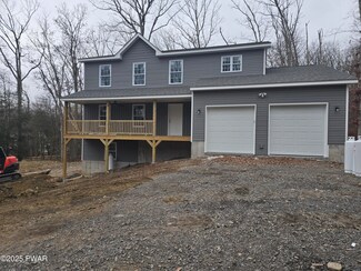 218 Vandermark Dr, Milford, PA 18337