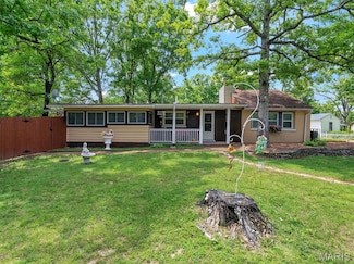 6200 Antire Rd, High Ridge, MO 63049