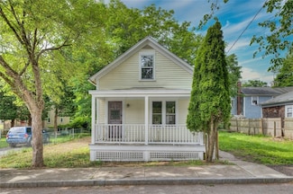 15 Greene St, Warren, RI 02885