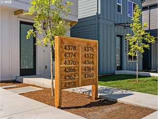 4328 NE Going St, Portland, OR 97218