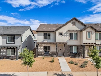 3217 E Elkhorn Ln, Washington, UT 84780