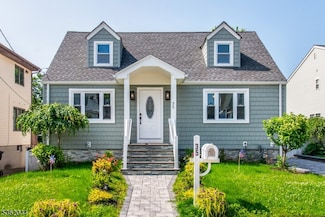 35 Evergreen Ave, Fords, NJ 08863