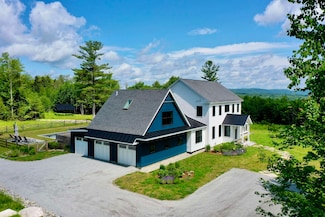 88 Stonehouse Rd, New London, NH 03257