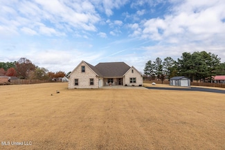 51 Belle Meade Rd, Holly Springs, MS 38635