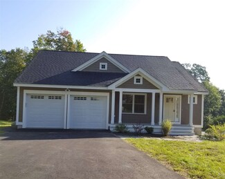 14 Wentworth St, Rollinsford, NH 03869
