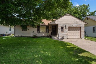 721 9th Ave NE, Waseca, MN 56093