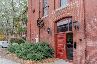 470 Silver St Unit 215, Manchester, NH 03103
