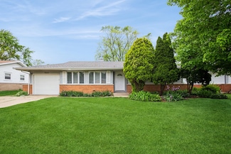 520 Landmeier Rd, Elk Grove Village, IL 60007