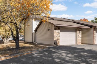 13701 Heather Hills Dr, Burnsville, MN 55337