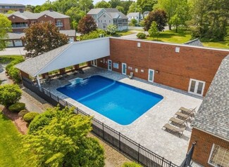 7 Conant Rd Unit 27, Winchester, MA 01890