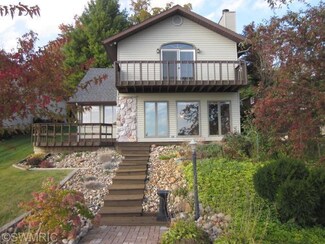 16987 Lakeview Dr, Vandalia, MI 49095