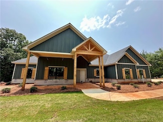 481 Lee County 246, Salem, AL 36874