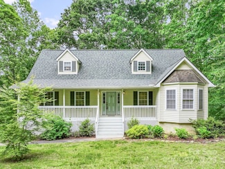 8 Fiver Ln, Asheville, NC 28803