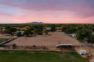 4 Palomas Rd, Los Lunas, NM 87031