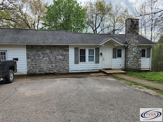 1105 E Wood Stt, Paris, TN 38242