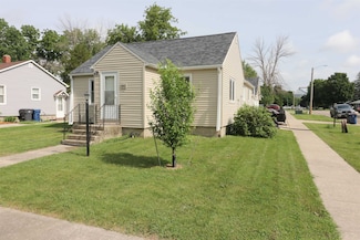 302 Meadow St, Royal, IA 51357