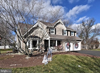 192 Greenbriar Ln, Newtown, PA 18940