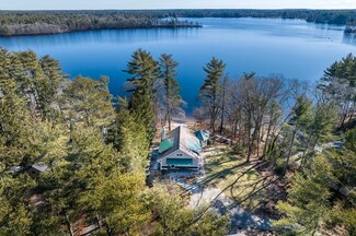 40 S Main St, Carver, MA 02330