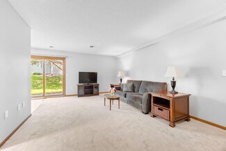 6242 Magda Dr Unit B, Maple Grove, MN 55369