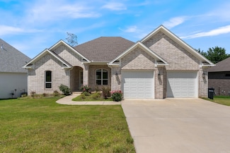 9216 Wooddale Dr, Sherwood, AR 72120