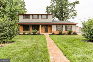 2005 Andover Dr, Dover, PA 17315
