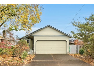 8422 SE 65th Ave, Portland, OR 97206