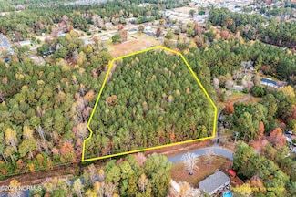 131 Henson Rd, Hubert, NC 28539