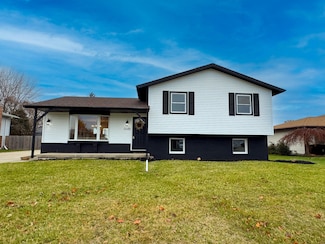 1558 W 99th Ave, Crown Point, IN 46307