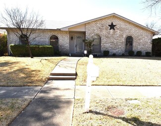 2028 Christie Ln, Carrollton, TX 75007