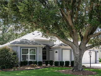 8215 SE 171st McAlpin St, The Villages, FL 32162