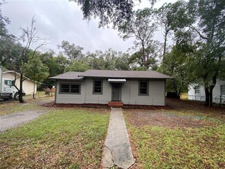 112 NE 20th St, Gainesville, FL 32641