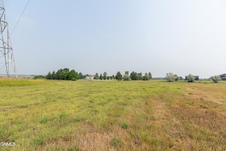 11325 Creek Top Rd, Menoken, ND 58558