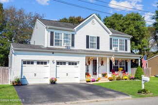 1432 Cable Ave, Beachwood, NJ 08722
