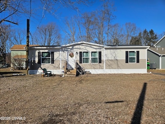 929 Mifflin Ave, Nescopeck, PA 18635