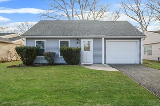 155 Laurance Ln, Ridge, NY 11961