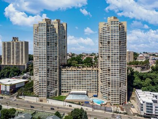 7004 Blvd E Unit 33A, Guttenberg, NJ 07093