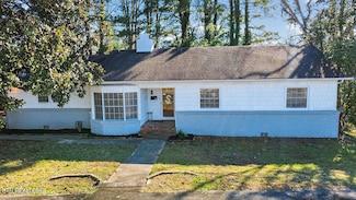 109 E Pasadena Rd, Oak Ridge, TN 37830