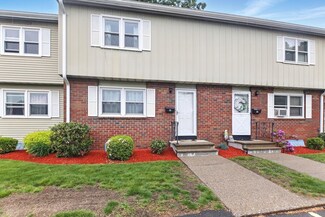 78 Yorktown Ct, Chicopee, MA 01020